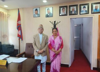 लिखुपिकेकी अध्यक्ष कार्कीले गरिन वन मन्त्री शाही सँग भेट, रोयल्टी बाझिएको विषयमा छलफल 