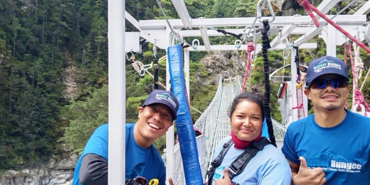 सोलुखुम्बुमा साहसिक खेल बन्जी जम्प आजदेखि सञ्चालनमा  