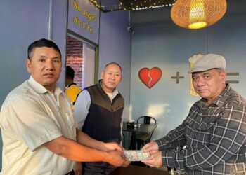 पिके सोलुखुम्बु टाप्टिङ समाज सेवा द्वारा पहिरोबाट मृत्यु भएका परिवारलाई ४० हजार राहत