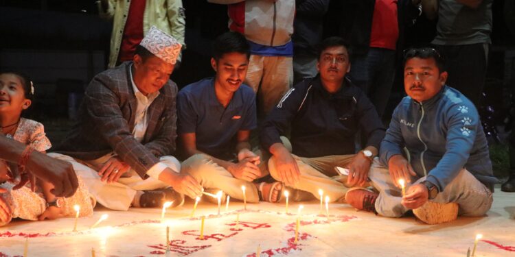 दिप्रुङ चुइचुम्मा गाउँपालिकामा संविधान दिवस दिप प्रज्वलन गरि मनाइयो