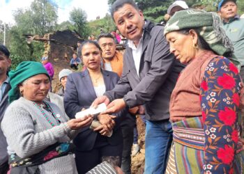  पहिरोबाट मृत्यु भएका ५ परिवारलाई ५० हजार राहत, नगरपालिकाले ३ लाख दिने घोषणा 