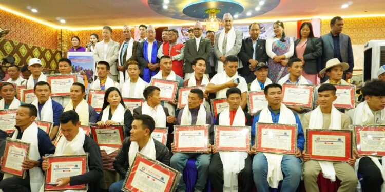 खिजीदेम्बाका ४६ सगरमाथा आरोही सम्मानित, खिजीदेम्बामा पर्यटकीय हब बनाईने