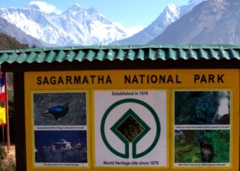 चालु आर्थिक वर्षको २ महिनामा २४ सय बढी पर्यटकले गरे सगरमाथा भ्रमण