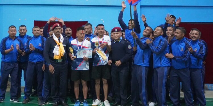  निजामती सेवा दिवसको अवसरमा आयोजित ब्याडमिन्टन प्रतियोगिता सम्पन्न, खुल्ला तर्फको उपाधि नेपाल प्रहरीलाई 