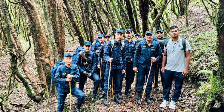 जिल्ला प्रहरी कार्यालय खोटाङले गर्याे, मुन्धुम ट्रेलमा ११३ किलोमिटर लामो गस्ती