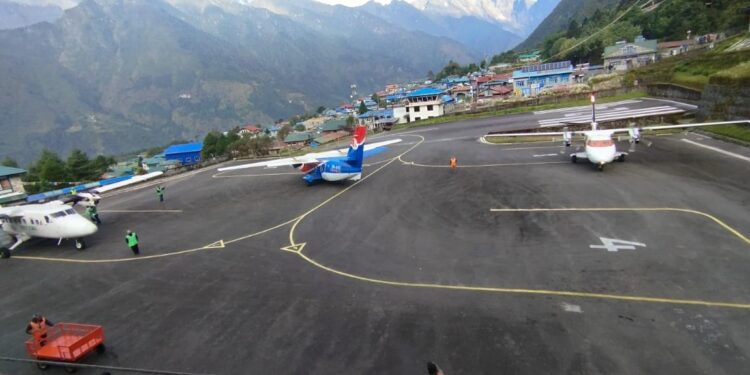 मौसममा सुधार भएपछि लुक्ला हवाई उडान सुरु, शनिबार एकै दिन साँढे ६ सय पर्यटक भित्रिए