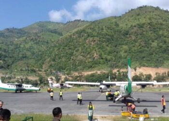 मौसम प्रतिकुल भएपछि लुक्ला हिडेका एक हजार पर्यटक मन्थलीमा रोकिए