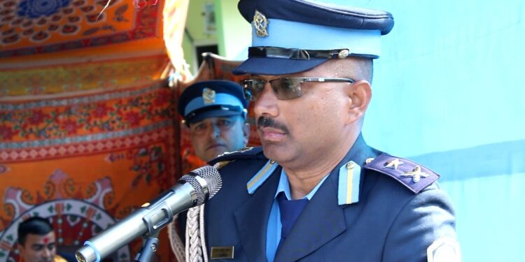  ६९ औँ प्रहरी दिवसका अवसरमा सोलुखुम्बुका डीएसपी घिमिरे पुरस्कृत 