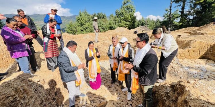 एक करोडको वडा कार्यालय भवन बन्दै, मेयर शेर्पाले गरे शिलान्यास