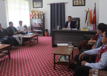 थुलुङ दुधकोशीले पालिकाका सडकलाई तत्काल मर्मत सम्भार गर्दै