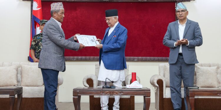 फोक्सिङ्टारको पक्कीपुल पुननिर्माणका लागी प्रधानमन्त्रीको ध्यानाकर्षण 