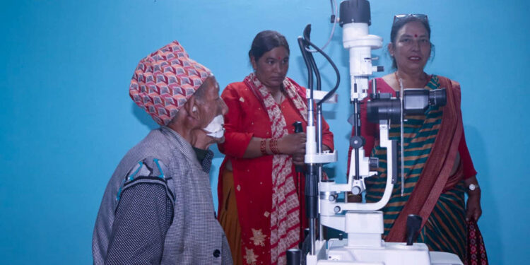 लिखुपिकेमा आँखा केन्द्रको स्थापना, हजारौँ खर्च गरेर गाउँबाहिर जानुपर्ने बाध्यताको अन्त्य (फाेटाे फिचर सहित )
