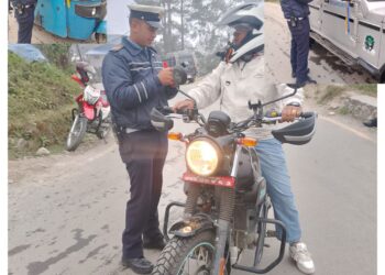 ट्राफिक प्रहरी कार्यालय सोलुको कारबाही तीव्र : एक महिनामै २ सय बढी कारबाहीमा