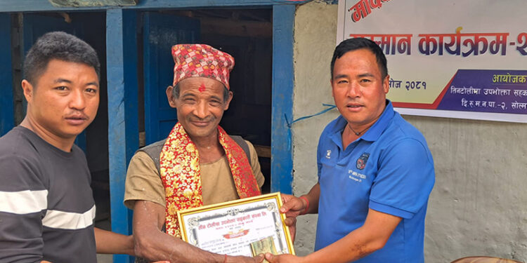 खोटाङमा मादक पदार्थ सेवन छाड्नेलाई नगदसहित सम्मान