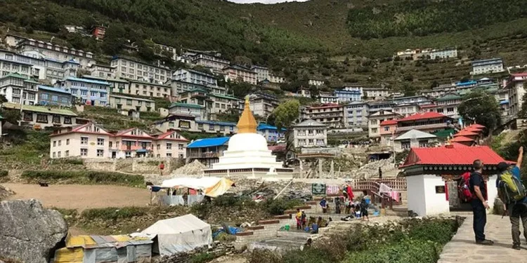 पर्यटकीय सिजनमा पनि नाम्चेका होटल सुख्खा, ३० प्रतिशत पनि छैनन् पर्यटक 