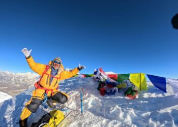 सोना शेर्पाले गरे बरुत्से हिमालको सफल आरोहण