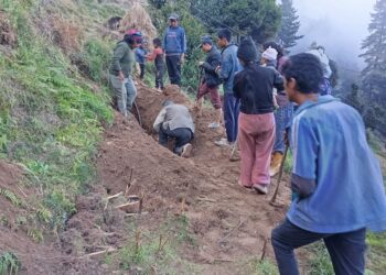 चार महिना देखि अबरुद्व खानेपानी लट्टेबारी टोल विकास समितिद्धारा सुचारु