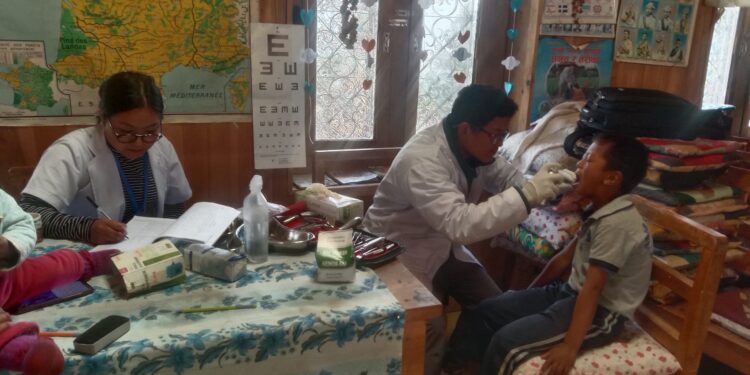 सेतीदेवी आविका २८ जना विद्यार्थीको निशुल्क दन्त परीक्षण