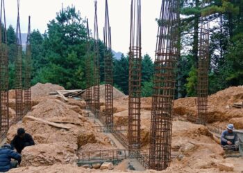 सोलुदुधकुण्ड नगरपालिका वडा नम्बर १० कोे प्रशासनिक भवन निर्माणले गति लिदै