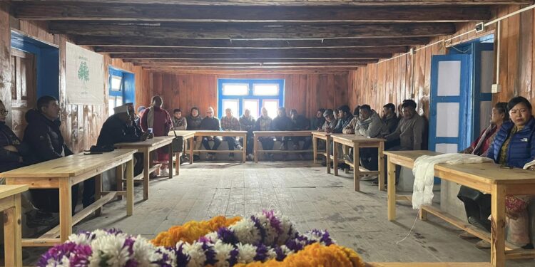 नेपाली कांग्रेस जिल्ला कार्य समितिको बैठक सम्पन्न, काँग्रेस सोलुखुम्बुको सय दिने अभियान मंसिर २५ बाट सुरु हुने निर्णय