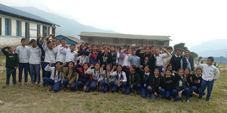 अखिल क्रान्तिकारी सोलुखुम्बुले गर्याे थुलुङका दुई वटा विद्यालयमा ईकाई कमिटी पुनर्गठन