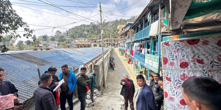 अध्यक्ष बस्नेतद्वारा निर्माणधिन ढलको अनुगमन, गुणस्तरीय काम गर्न निर्माण कम्पनीलाई निर्देशन