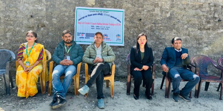 नेचासल्यानमा शिक्षकका लागि तीन दिने तालिम सुरु