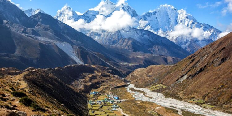 हिमाली भेगमा अाज हिमपातकाे सम्भावना