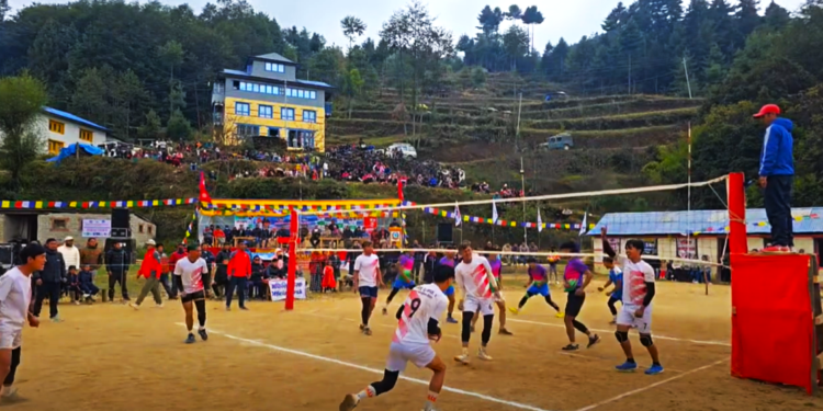 टाप्टिङमा आयोजित खुल्ला भलिबल प्रतियोगिता सम्पन्न, उपाधी चम्पादेबीलाई