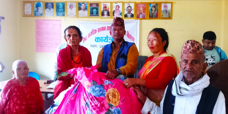 उदयपुरको त्रियुगा नगरपालिका १ मा जेष्ठ नागरिक र अपांगता भएकालाई सम्मान