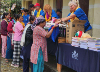 माप्य दुधकोशी ६ वाकुका डेढ सय बढी अभिभावकलाई दैनिक उपभोग्य समाग्री वितरण