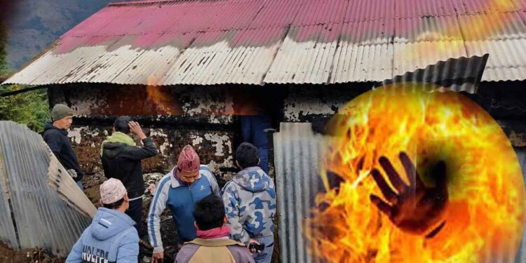 आगलागीबाट खोटाङमा एक शिक्षिका गम्भीर घाइते, घर जलेर खरानी