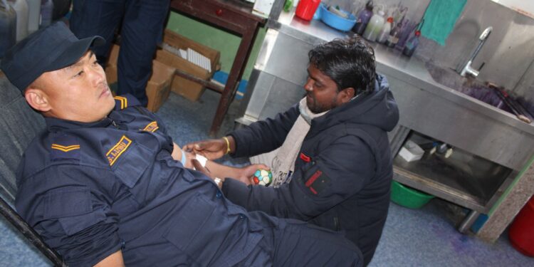 हवल्दार लिम्बुको रक्तदानले बच्यो सुत्केरीको ज्यान