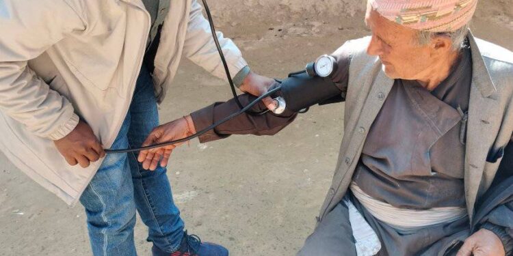 नेलेमा जेष्ठ नागरिक, अपंगता, तथा दीर्घ रोगीहरुलाई घरघरमा स्वास्थ्य सेवा