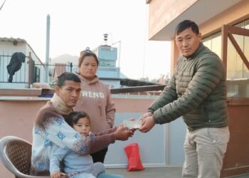 मगरको उपचारका लागि युके सेवा समाजद्धारा दुई लाख बढी आर्थिक सहयोग