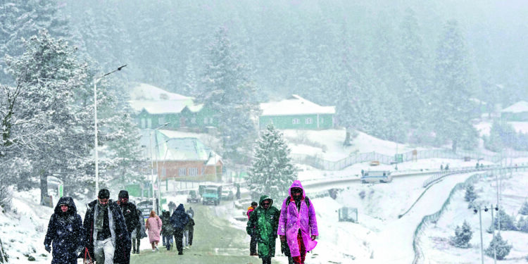 आजको मौसमः चार प्रदेशको हिमाली भु–भागमा हिमपात हुने, कहाँ कहाँ हुन्छ त हिमपात ?