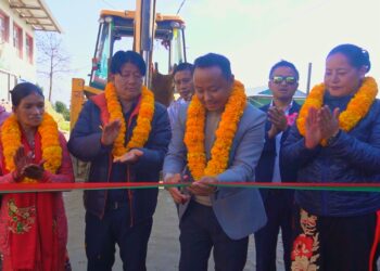 नेले–मुक्लि सडक कालोपत्रे शुरु, पालिका अध्यक्ष राईले गरे शिलान्यास