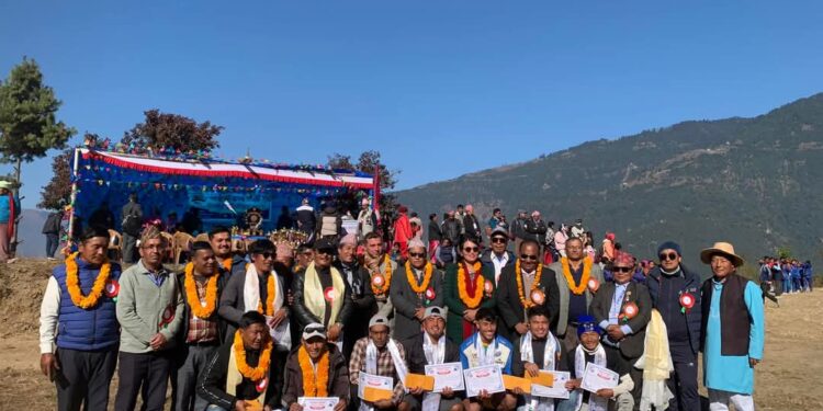 अन्तर मावि स्तरीय राष्ट्रपति रनिङ शिल्डको उपाधी फूलमती माविलाई