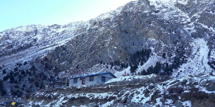 आज र भोलि केही ठाउँमा वर्षा र हिमपातको सम्भावना