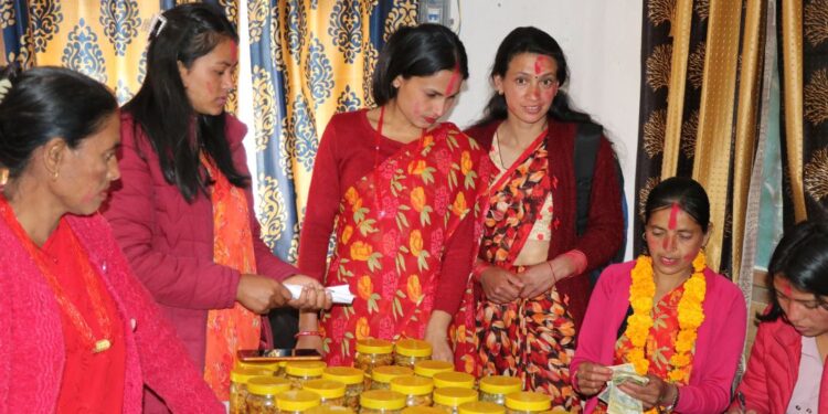 थुलुङ दुधकोशी गाउँपालिका २ मा अचार बनाउने तालिम सम्पन्न