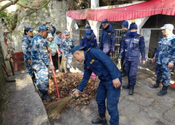गुप्तकालिका मन्दिर दोर्पुको सरसफाइ गरियो 