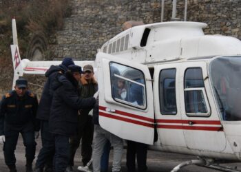  समय अगावै जन्मिएको शिशुलाई  उपचारका लागी हेलिकप्टर मार्फत काठमाण्डौ पठाइयो