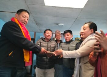 फुर्के खेल मैदान निर्माणका लागि समाजसेवी राईद्धारा आर्थिक सहयोग