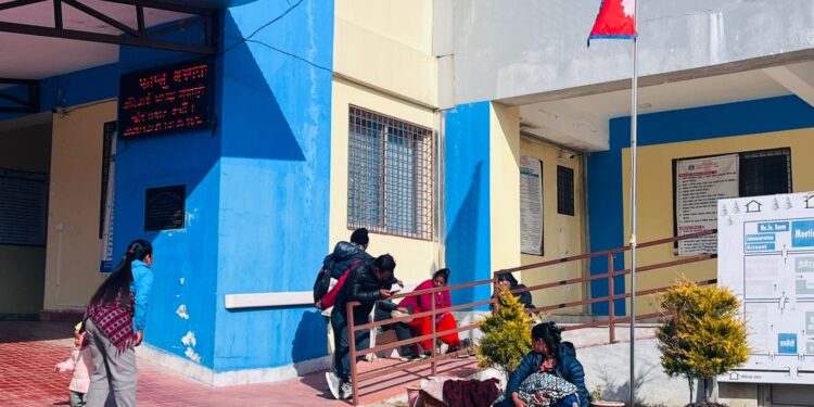 जिल्ला अस्पताल फाप्लुमा मौसमी रुघाखोकीका बिरामी उच्च, सावधानी अपनाउन आग्रह