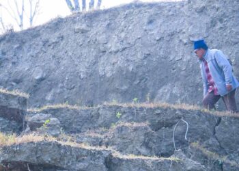 पुर्व मन्त्री राजभण्डारीले गरे सारे पहिरोको निरिक्षण, तिनै तहका सरकारसँग क्षति न्यूनिकरणका लागी पहल गर्ने प्रतिबद्धता 