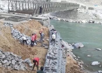 सुनकोशीस्थित फोक्सिङटारमा अस्थायी बेलिब्रिज जडान कार्य अन्तिम चरण