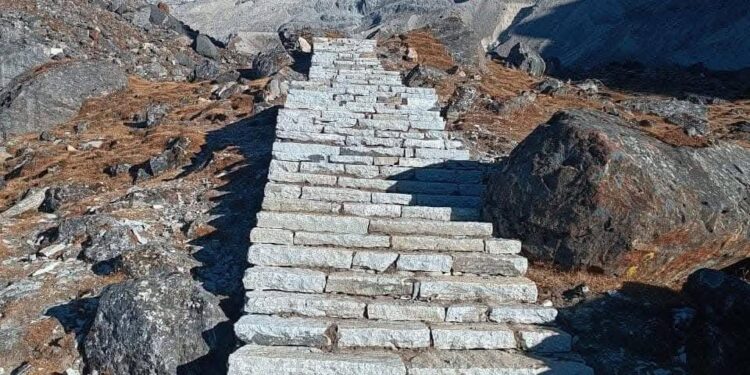 दुधकुण्ड जाने पदमार्ग निर्माणको काम तिव्र