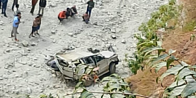 खोटाङबाट काठमान्डौँ जादैँ गरेको सुमो दुर्घटना, ३ जनाको घट्नस्थलमै मृ त्यु