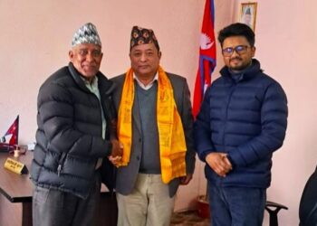 भूमि समस्या समाधान आयोग सोलुका अध्यक्ष गुरुङद्वारा पदभार ग्रहण