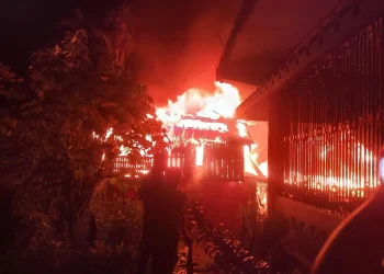 ओखलढुगांको खिजिदेम्बामा आगलागी हुँदा २२ लाख बराबरको क्षति